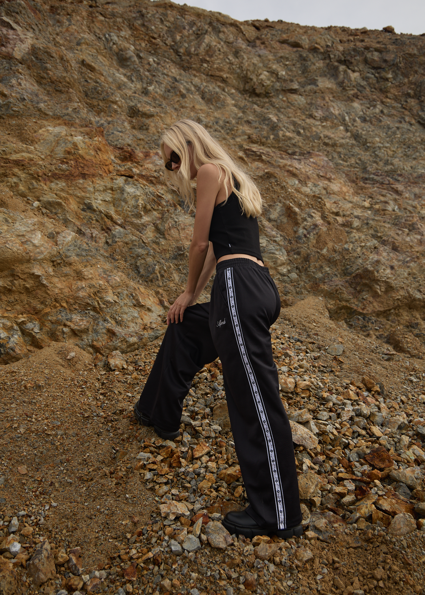 AFENDS Womens Thorn Bound - Sweat Pant - Black